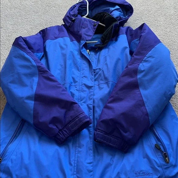 LL bean Rugged Ridge Parka - Picture 6 of 12
